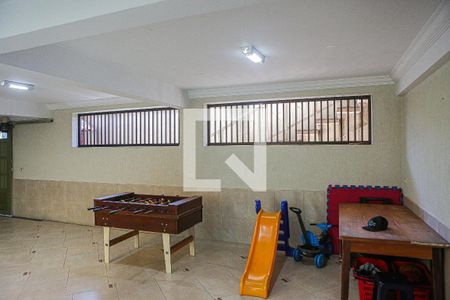 Casa à venda com 247m², 3 quartos e 6 vagas Casa à venda com 247m², 3 quartos e 6 vagasGaragem