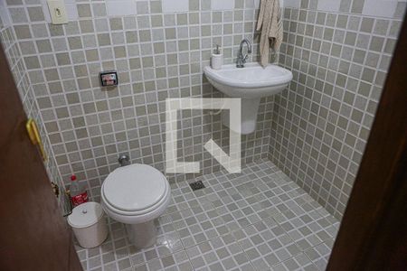 Casa à venda com 247m², 3 quartos e 6 vagas Casa à venda com 247m², 3 quartos e 6 vagasBanheiro - Garagem