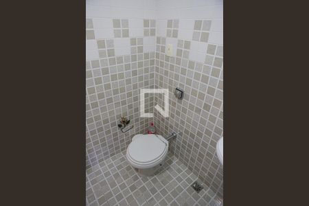 Casa à venda com 247m², 3 quartos e 6 vagas Casa à venda com 247m², 3 quartos e 6 vagasBanheiro - Garagem