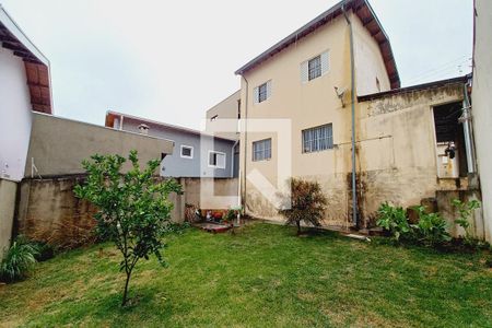 Casa à venda com 160m², 4 quartos e 4 vagasQuintal 