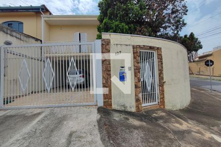 Casa à venda com 193m², 3 quartos e 4 vagasFachada