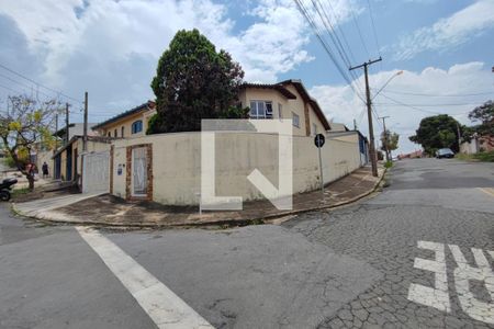 Casa à venda com 193m², 3 quartos e 4 vagasFachada