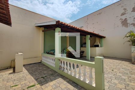 Casa à venda com 193m², 3 quartos e 4 vagasQuintal