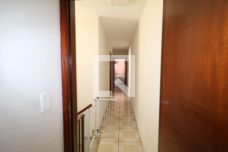 Casa à venda com 116m², 3 quartos e 2 vagasCorredor