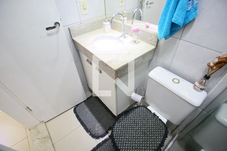 Apartamento à venda com 62m², 2 quartos e 1 vagaBanheiro Social