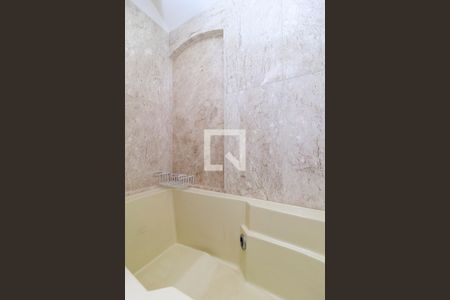 Apartamento à venda com 160m², 3 quartos e 2 vagasSuíte - Banheiro