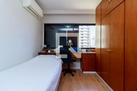 Apartamento à venda com 160m², 3 quartos e 2 vagasQuarto 3