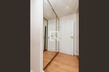 Apartamento à venda com 160m², 3 quartos e 2 vagasSuíte - Closet