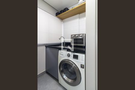 Apartamento para alugar com 64m², 2 quartos e 1 vaga Apartamento para alugar com 64m², 2 quartos e 1 vagaCozinha e Área de Serviço