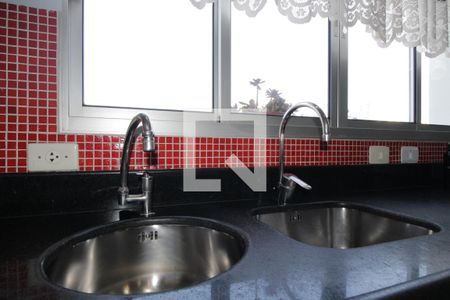 Casa à venda com 320m², 3 quartos e 3 vagasCozinha