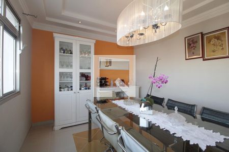 Casa à venda com 320m², 3 quartos e 3 vagasSala de Jantar