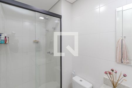 Apartamento à venda com 81m², 2 quartos e 2 vagas Apartamento à venda com 81m², 2 quartos e 2 vagasBanheiro da Suíte