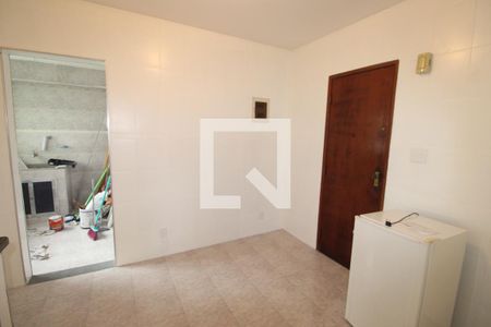 Cozinha de apartamento para alugar com 3 quartos, 63m² em Vaz Lobo, Rio de Janeiro