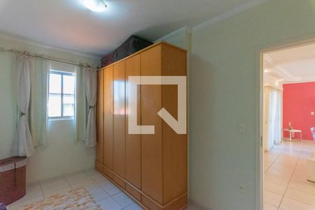 Casa à venda com 232m², 4 quartos e 6 vagasQuarto 2
