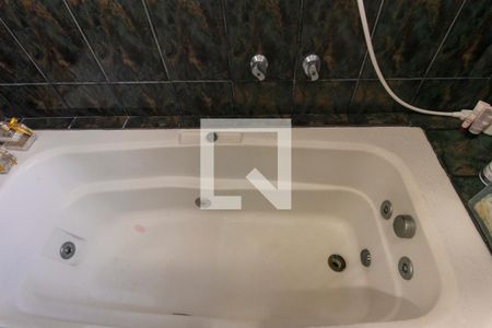 Casa à venda com 232m², 4 quartos e 6 vagasBanheiro da Suíte