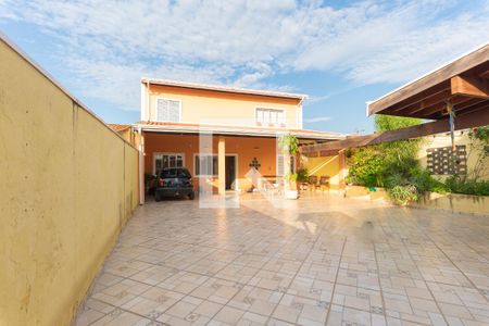 Casa à venda com 232m², 4 quartos e 6 vagasGaragem