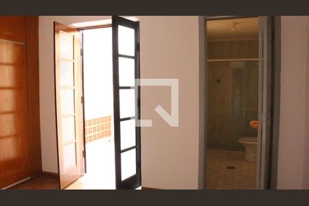 Casa à venda com 95m², 2 quartos e 2 vagasSuíte