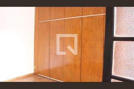 Casa à venda com 95m², 2 quartos e 2 vagasSuíte