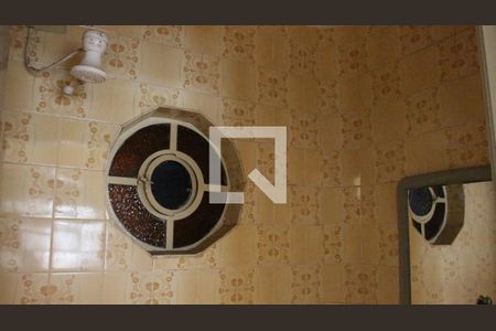 Casa à venda com 95m², 2 quartos e 2 vagasBanheiro de serviço