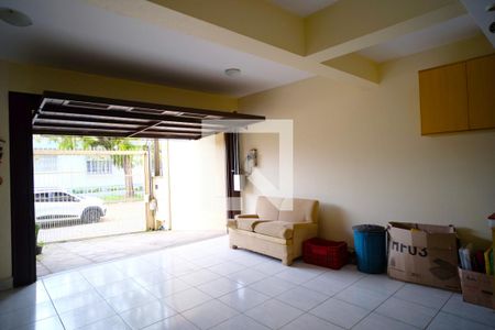 Casa à venda com 180m², 3 quartos e 2 vagasGaragem
