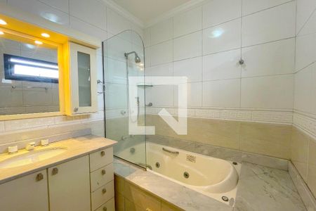 Casa para alugar com 180m², 3 quartos e 2 vagas Casa para alugar com 180m², 3 quartos e 2 vagasBanheiro da Suíte