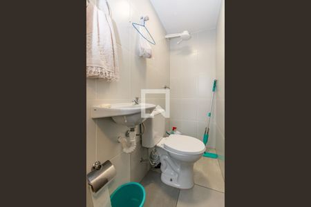 Apartamento à venda com 154m², 4 quartos e 4 vagas Apartamento à venda com 154m², 4 quartos e 4 vagasBanheiro de serviço