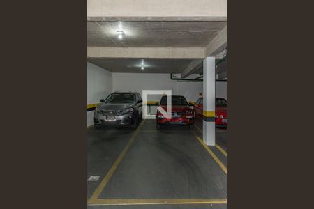 Apartamento à venda com 154m², 4 quartos e 4 vagas Apartamento à venda com 154m², 4 quartos e 4 vagasGaragem