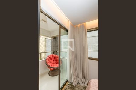 Apartamento à venda com 154m², 4 quartos e 4 vagas Apartamento à venda com 154m², 4 quartos e 4 vagasVaranda da Suíte 1