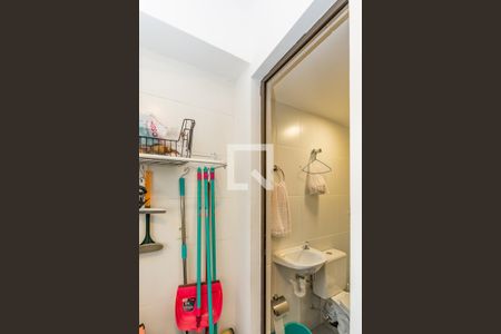 Apartamento à venda com 154m², 4 quartos e 4 vagas Apartamento à venda com 154m², 4 quartos e 4 vagasBanheiro de serviço