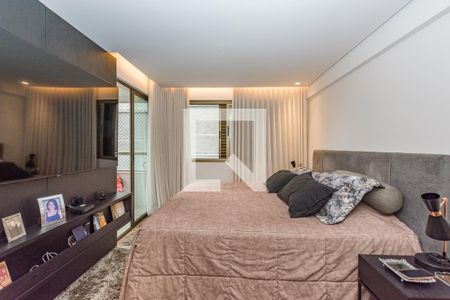 Apartamento à venda com 154m², 4 quartos e 4 vagas Apartamento à venda com 154m², 4 quartos e 4 vagasSuíte 1