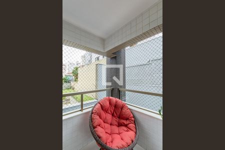 Apartamento à venda com 154m², 4 quartos e 4 vagas Apartamento à venda com 154m², 4 quartos e 4 vagasVaranda da Suíte 1