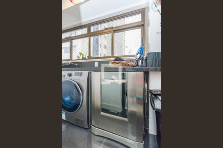 Apartamento à venda com 154m², 4 quartos e 4 vagas Apartamento à venda com 154m², 4 quartos e 4 vagasÁrea de Serviço