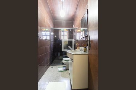 Casa à venda com 500m², 5 quartos e 4 vagas Casa à venda com 500m², 5 quartos e 4 vagasBanheiro 1