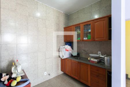 Casa à venda com 500m², 5 quartos e 4 vagas Casa à venda com 500m², 5 quartos e 4 vagasCozinha 2