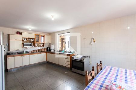 Casa à venda com 500m², 5 quartos e 4 vagas Casa à venda com 500m², 5 quartos e 4 vagasCozinha 1