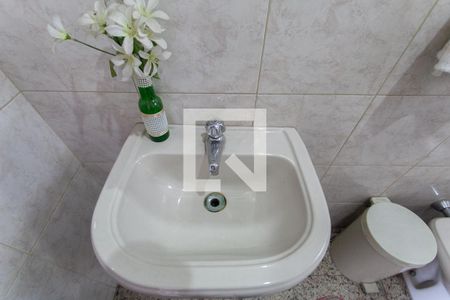 Casa à venda com 500m², 5 quartos e 4 vagas Casa à venda com 500m², 5 quartos e 4 vagasLavabo 2