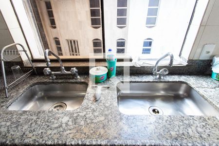 Casa à venda com 500m², 5 quartos e 4 vagas Casa à venda com 500m², 5 quartos e 4 vagasCozinha 1