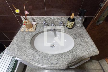 Casa à venda com 500m², 5 quartos e 4 vagas Casa à venda com 500m², 5 quartos e 4 vagasBanheiro 1