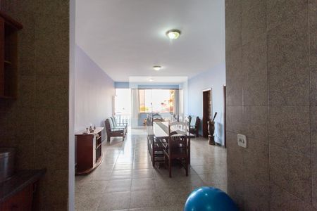 Casa à venda com 500m², 5 quartos e 4 vagas Casa à venda com 500m², 5 quartos e 4 vagasCozinha 2