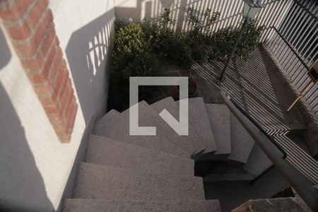 Casa à venda com 180m², 4 quartos e 3 vagasEscada