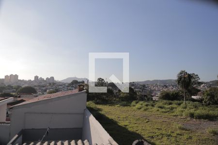 Casa à venda com 180m², 4 quartos e 3 vagasVista da Rua