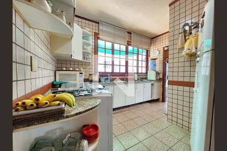 Casa de condomínio à venda com 320m², 4 quartos e 4 vagasCozinha