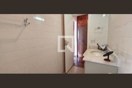 Apartamento à venda com 138m², 2 quartos e 3 vagasBanheiro Quarto 1 suíte