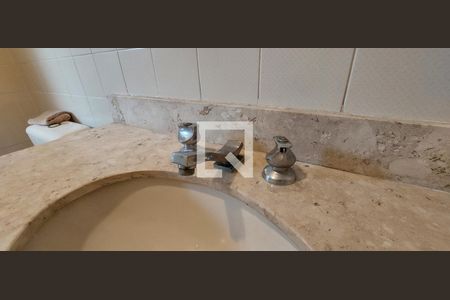 Apartamento à venda com 138m², 2 quartos e 3 vagasBanheiro 