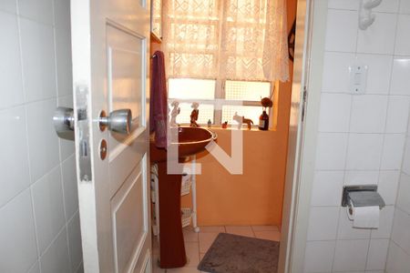 Casa à venda com 400m², 4 quartos e 3 vagas Casa à venda com 400m², 4 quartos e 3 vagasBanheiro da Suite 04