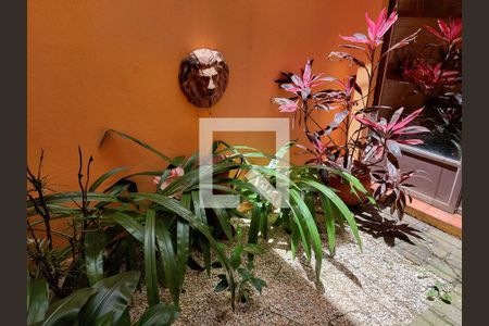 Casa à venda com 400m², 4 quartos e 3 vagas Casa à venda com 400m², 4 quartos e 3 vagasJardim de inverno