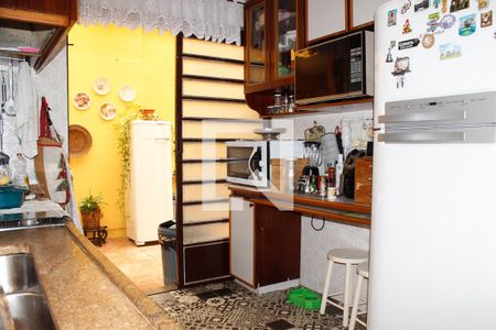 Casa à venda com 400m², 4 quartos e 3 vagas Casa à venda com 400m², 4 quartos e 3 vagasCozinha