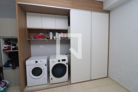 Casa de condomínio à venda com 130m², 3 quartos e 2 vagasÁrea de Serviço