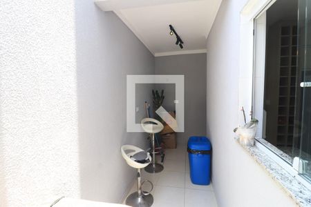 Casa de condomínio à venda com 130m², 3 quartos e 2 vagasChurrasqueira