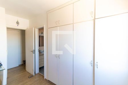 Apartamento à venda com 156m², 4 quartos e 3 vagas Apartamento à venda com 156m², 4 quartos e 3 vagasQuarto 01